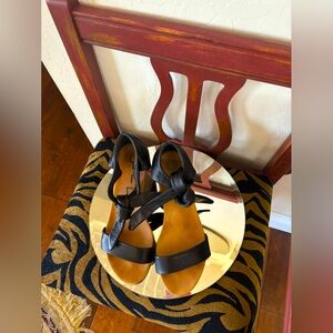 Yadin made in Italy black leather wedge. Size 39.